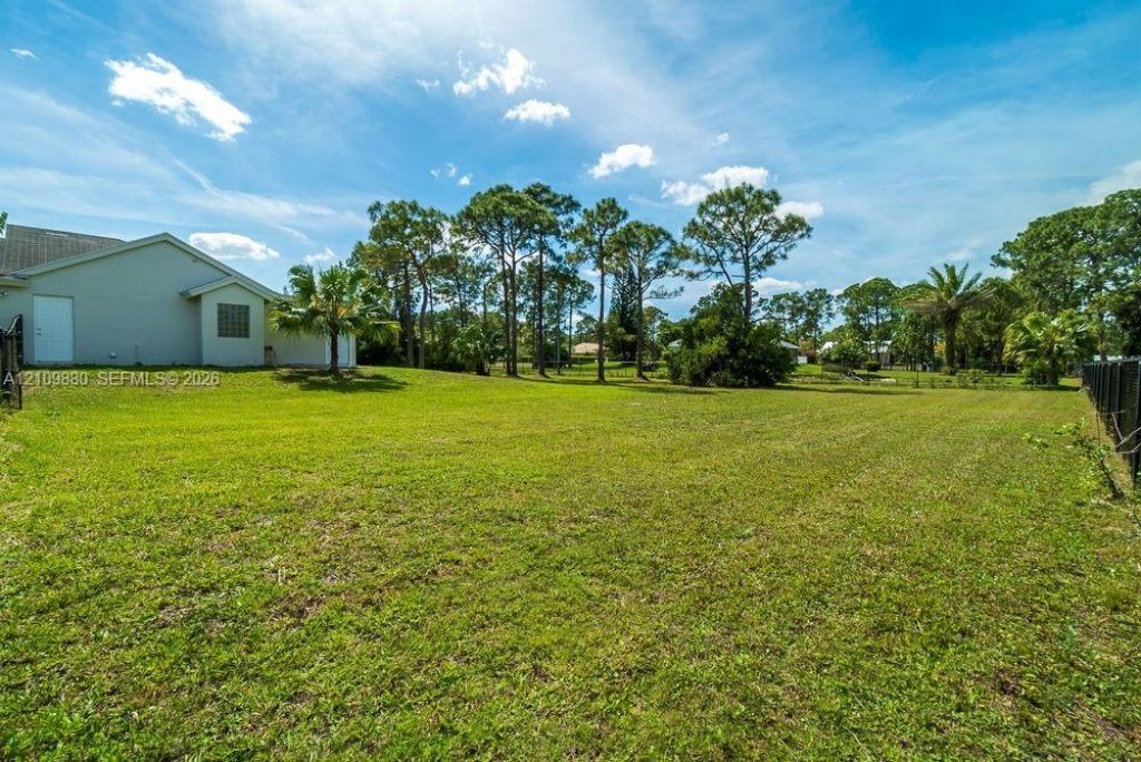 8231 Coconut Blvd , West Palm Beach, FL 33412 Photo