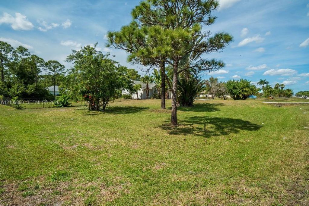 8231 Coconut Blvd , West Palm Beach, FL 33412 Photo