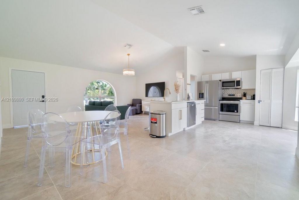 8231 Coconut Blvd , West Palm Beach, FL 33412 Photo
