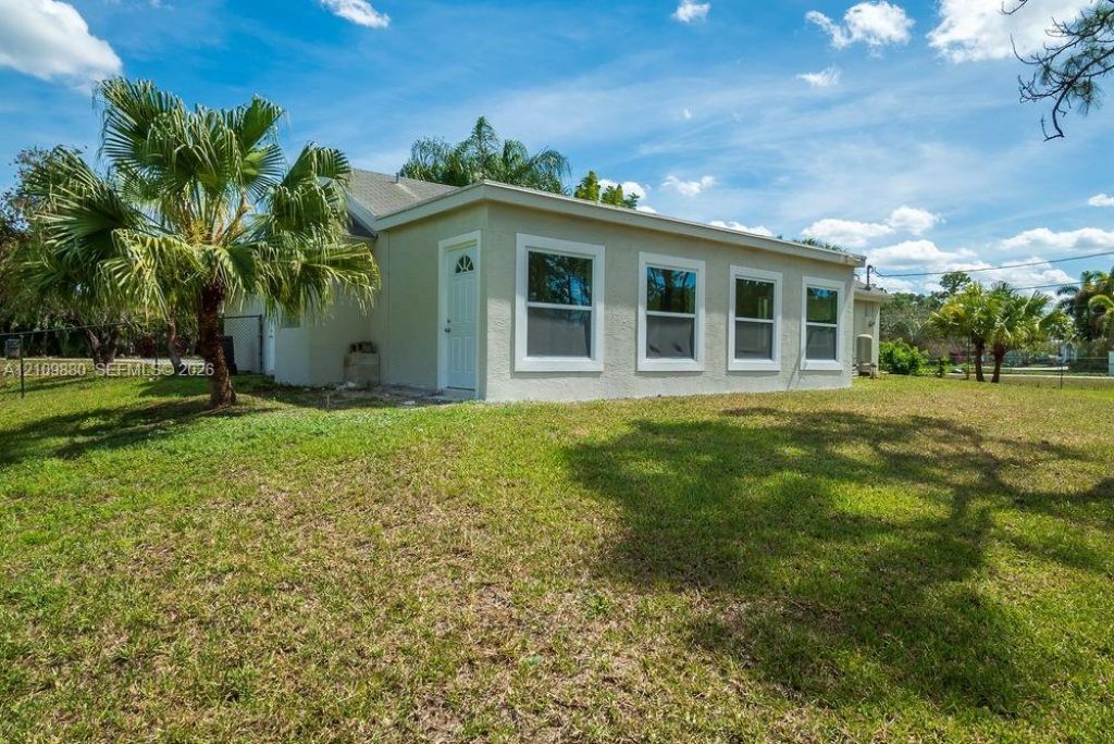 8231 Coconut Blvd , West Palm Beach, FL 33412 Photo