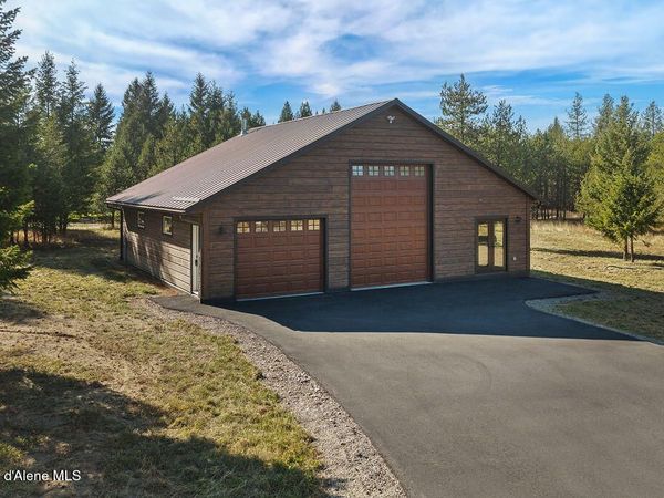 228 Cardinal LN, Spirit Lake, ID 83869