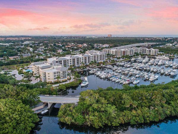 2720 Donald Ross Road, Unit 301, Palm Beach Gardens, FL 33410