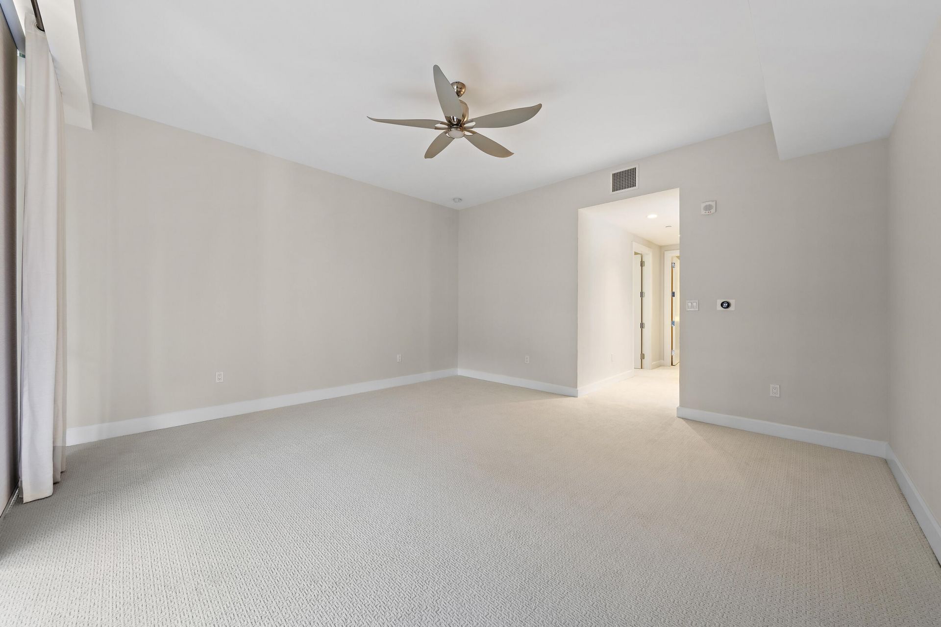 2720 Donald Ross Road, Unit 301, Palm Beach Gardens, FL 33410 Photo