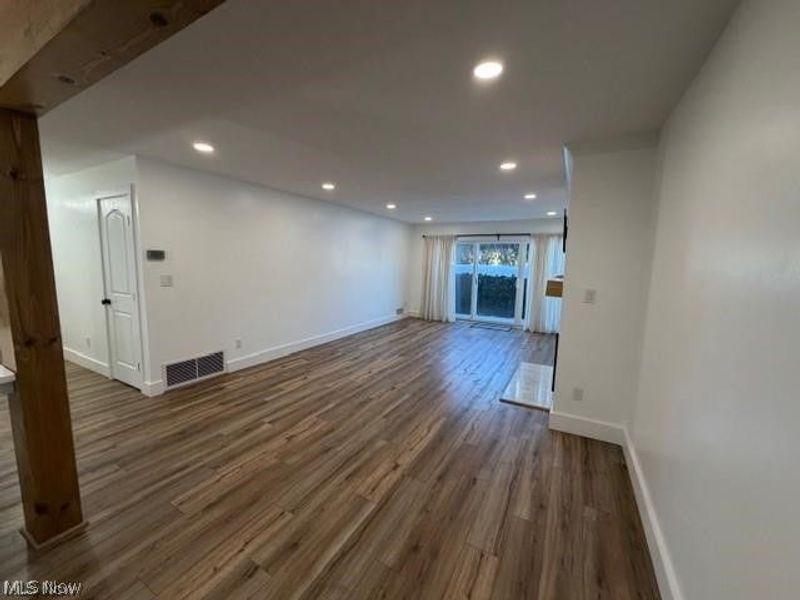77 Atterbury Boulevard, Unit 101, Hudson, OH 44236 Photo 2