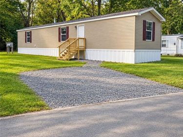 3 Prestige Crossing, Batavia, NY 14020
