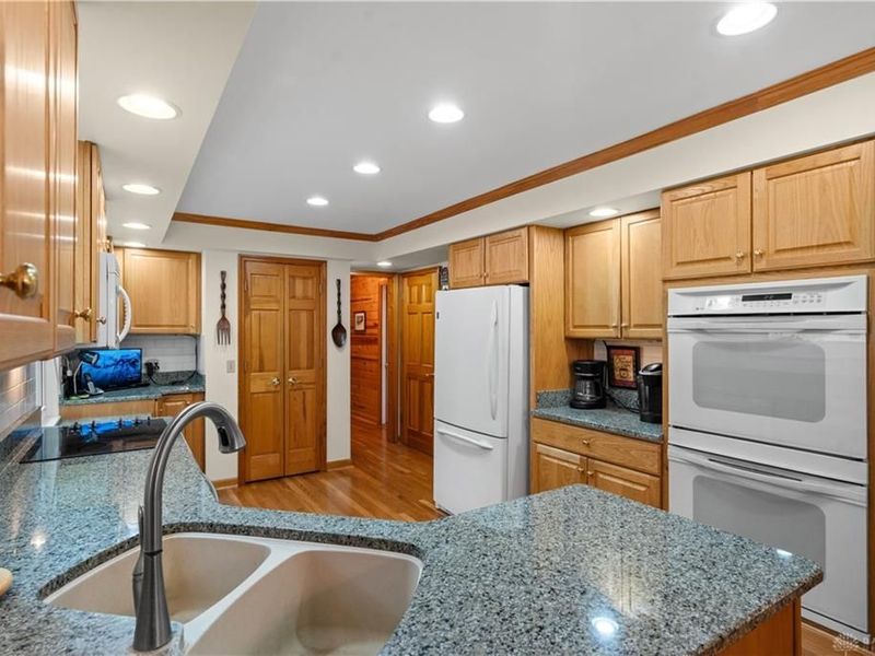 312 Rutgers Court, Loveland, OH 45140 Photo 14