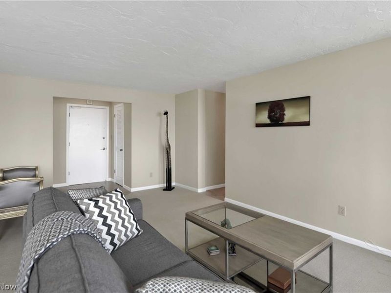 12900 Lake Avenue, Unit 924, Lakewood, OH 44107 Photo 12