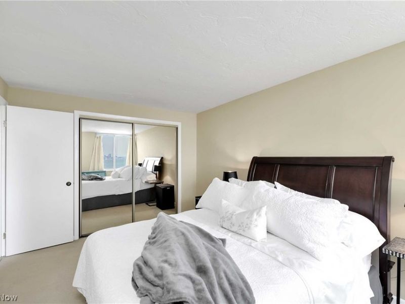 12900 Lake Avenue, Unit 924, Lakewood, OH 44107 Photo 21