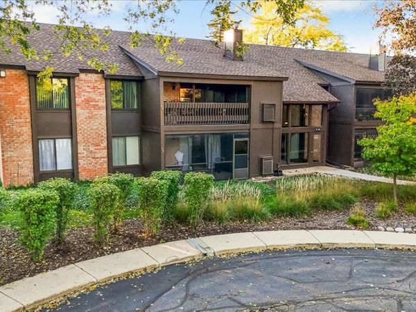 710 Saint Andrews Lane , Unit 23, Crystal Lake, IL 60014