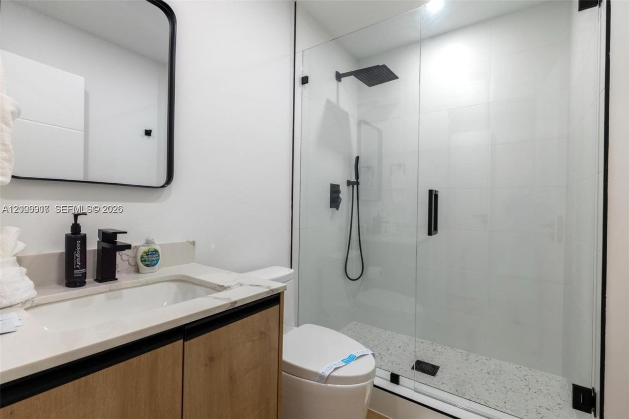 1975 Calais Dr, Unit 8, Miami Beach, FL 33141 Photo