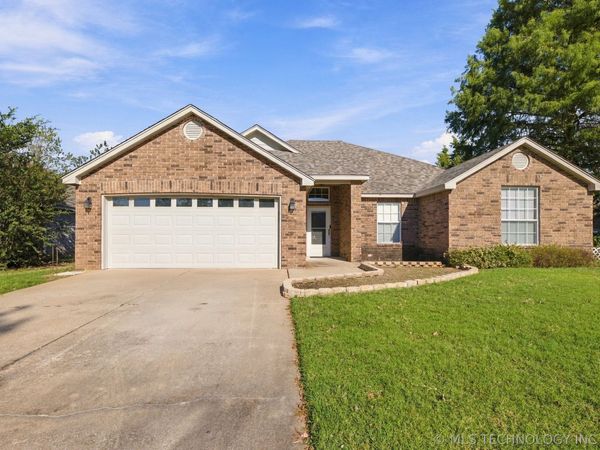 11844 N 107th East Place, Collinsville, OK 74021