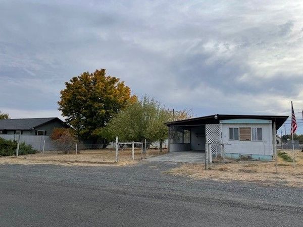 191 Ephrata Avenue NW, Soap Lake, WA 98851