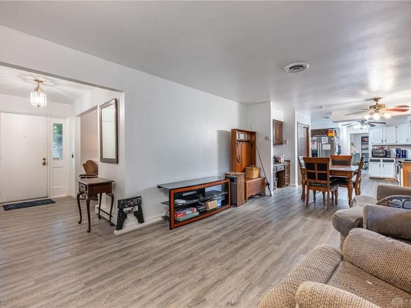 317 Honey Jane Drive, Beavercreek, OH 45434 Photo 8