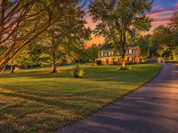 815 Rodney Dr , Nashville, TN 37205