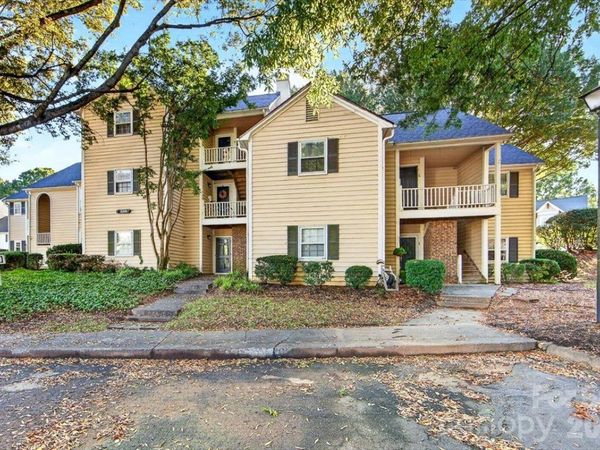 3200 Selwyn Farms Lane , Charlotte, NC 28209