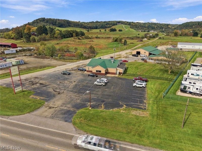 6157 Alliance Road NW, Malvern, OH 44644 Photo 1