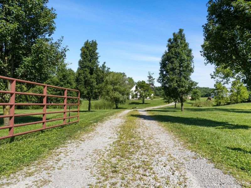 2432 Bauer Road, Batavia Township, OH 45103 Photo 2