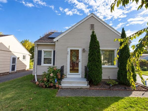 869 Whitlock Road, Rochester, NY 14609