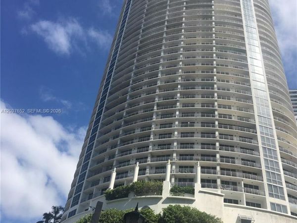 1750 N Bayshore Dr , Unit 2408, Miami, FL 33132