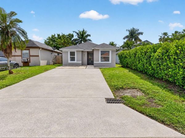 843 SW 10th St , Florida City, FL 33034