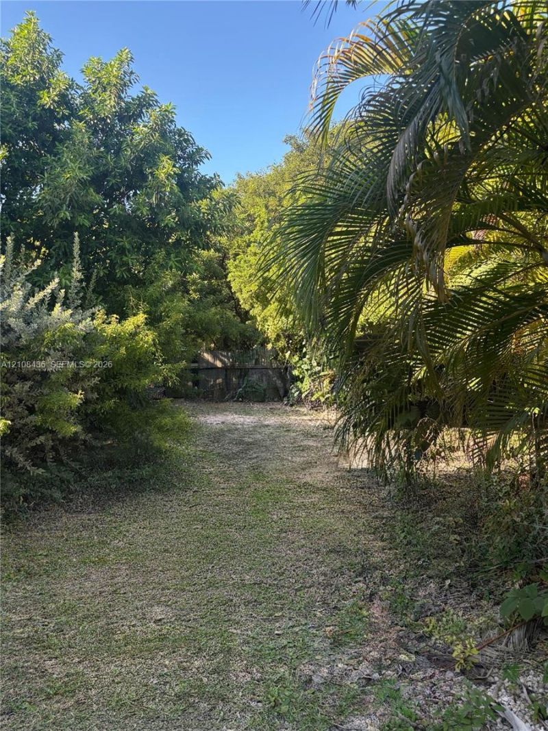 385 Orange Avenue , Marathon, FL 33050 Photo