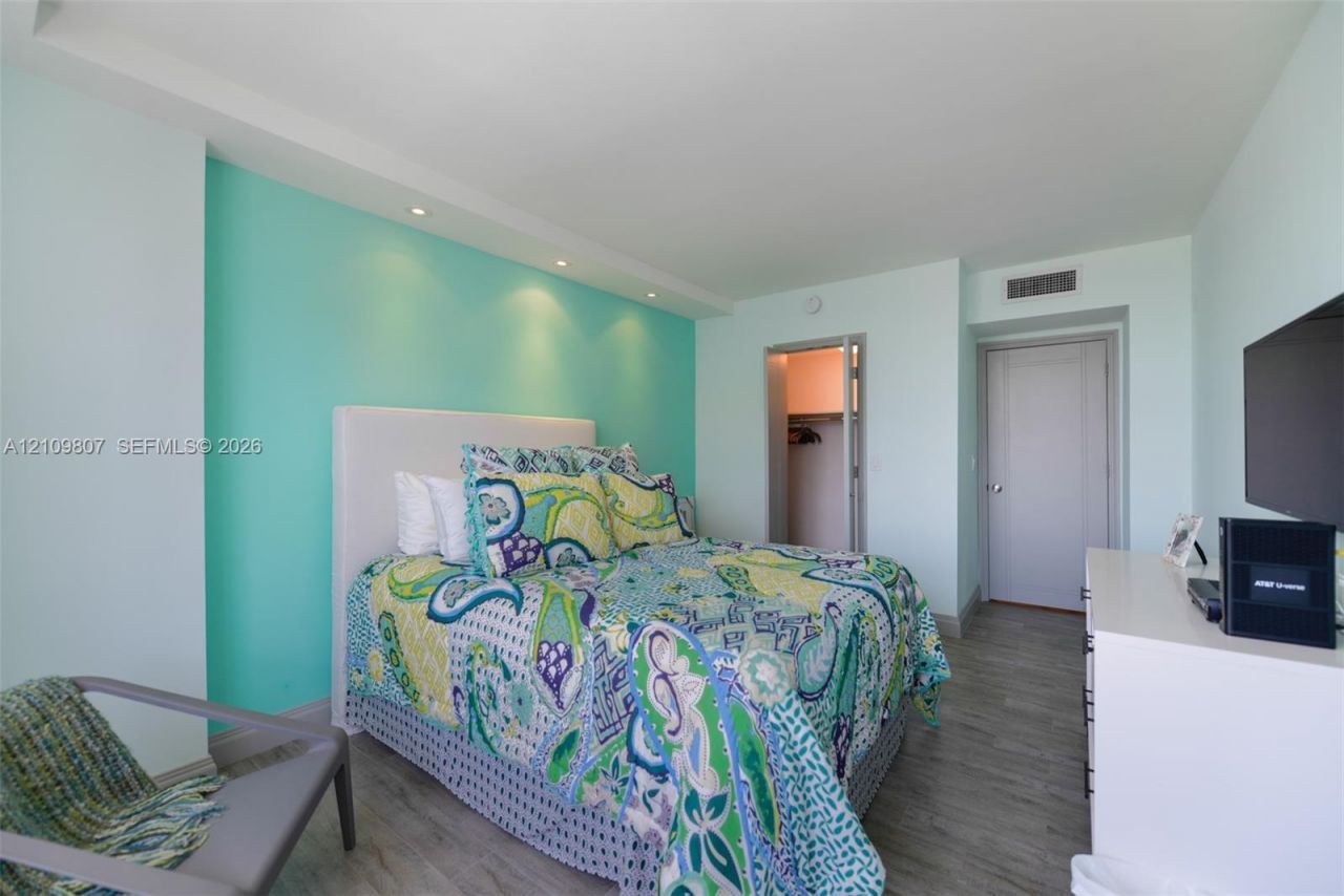 1980 S Ocean Dr , Unit 16Q, Hallandale Beach, FL 33009 Photo