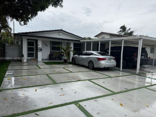 220 W 53rd St , Hialeah, FL 33012