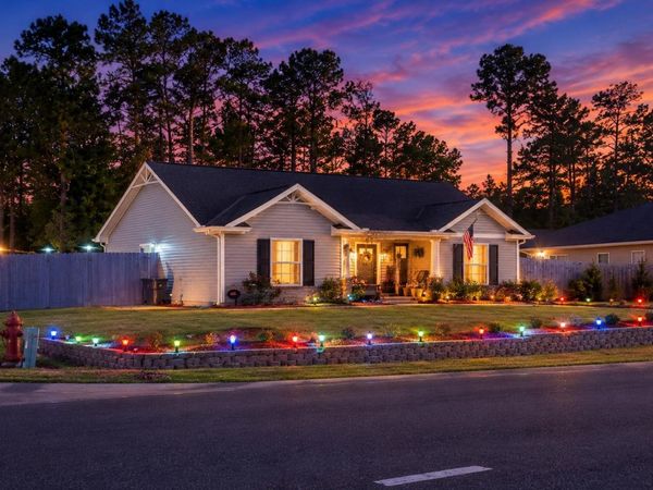 943 9th Ave. , Galivants Ferry, SC 29544