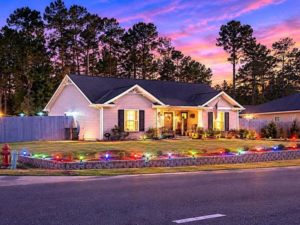 943 9th Ave. , Galivants Ferry, SC 29544