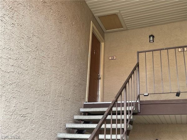 5140 Indian River Drive , Unit 320, Las Vegas, NV 89103