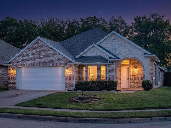 10508 Stoneside Trail, Fort Worth, TX 76244