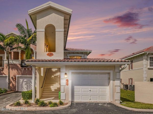 129 Lancha Circle, Unit 204, Satellite Beach, FL 32937