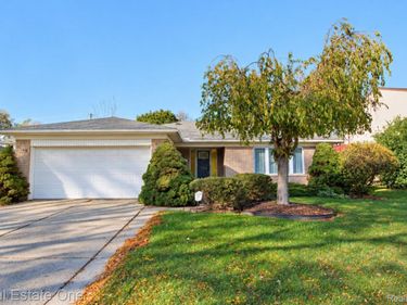 29530 Sharon Lane, Southfield, Mi 48076