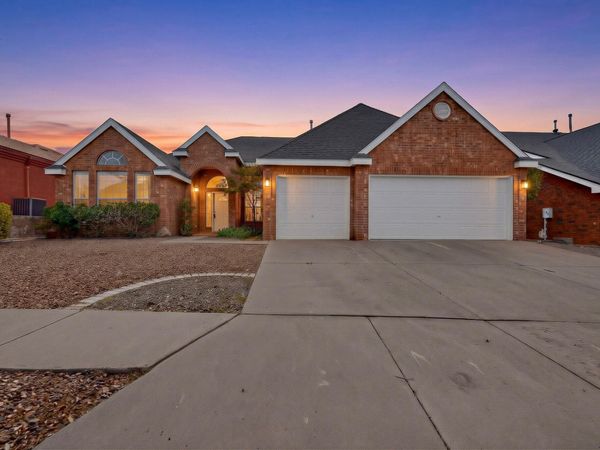 8500 Hampton Avenue NE, Albuquerque, NM 87122