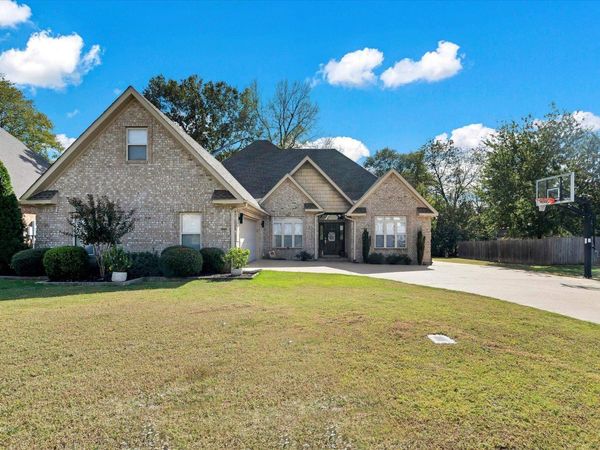 2003 Jamestown Street , Jonesboro, AR 72404