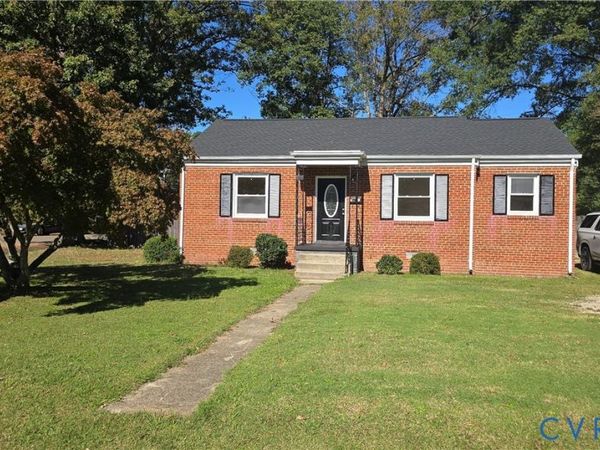 38 Eastlake Drive , Sandston, VA 23150