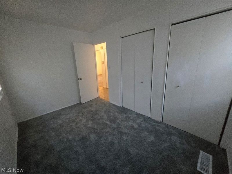 19504 Longbrook Road , Warrensville Heights, OH 44128 Photo 11