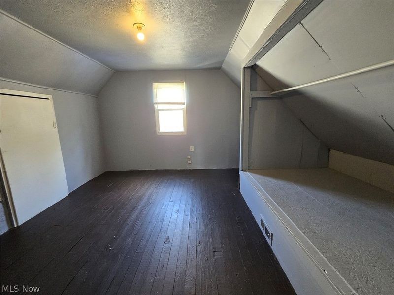 19504 Longbrook Road , Warrensville Heights, OH 44128 Photo 8