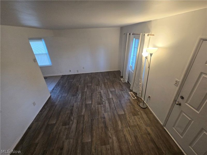 19504 Longbrook Road , Warrensville Heights, OH 44128 Photo 9