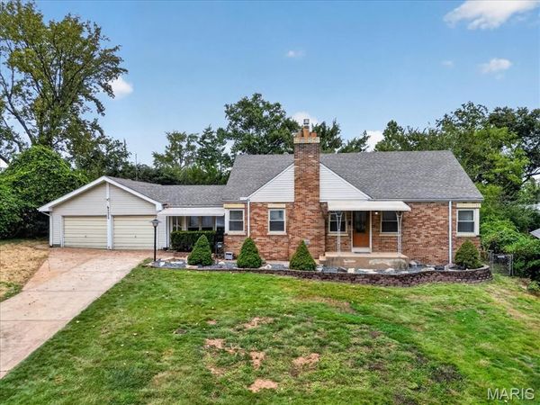9929 Berwick Drive, Affton, MO 63123