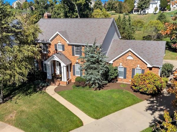12819 Westledge Lane, Des Peres, MO 63131