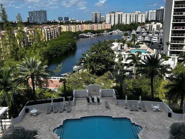 19400 Turnberry Way , Unit 722, Aventura, FL 33180