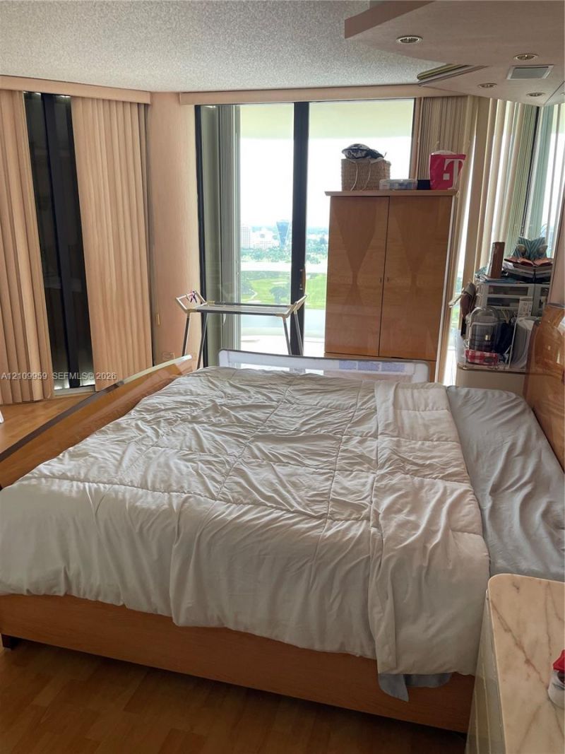 20191 E Country Club Dr, Unit 2601, Aventura, FL 33180 Photo