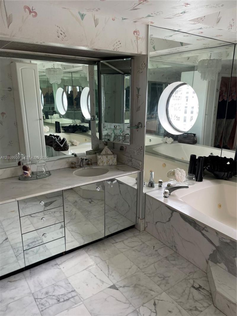 20191 E Country Club Dr, Unit 2601, Aventura, FL 33180 Photo