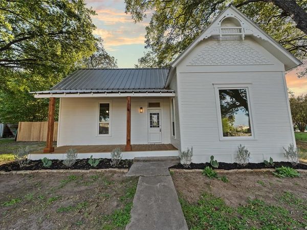 307 Avenue D , Clifton, TX 76634