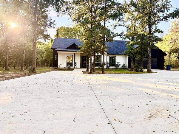 522 S Eastern Street, Keene, TX 76031