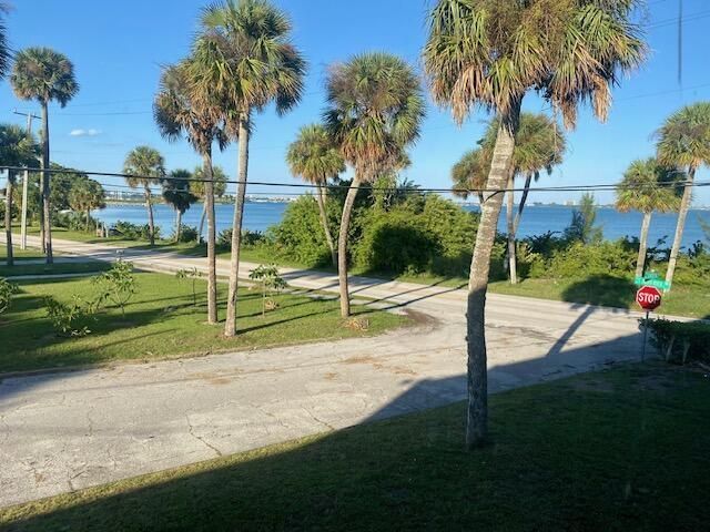 601 S Indian River Drive, Unit 9, Fort Pierce, FL 34950 Photo
