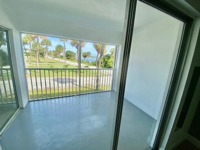 601 S Indian River Drive, Unit 9, Fort Pierce, FL 34950 Photo