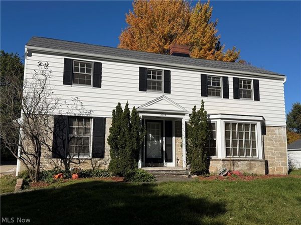 2712 Green Road , Shaker Heights, OH 44122
