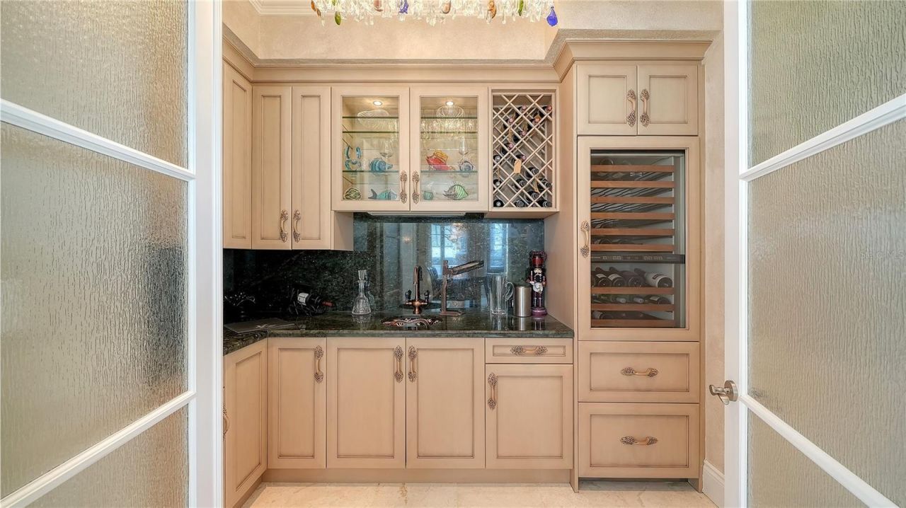 2050 Benjamin Franklin Drive, Unit PH1102, Sarasota, FL 34236 Photo
